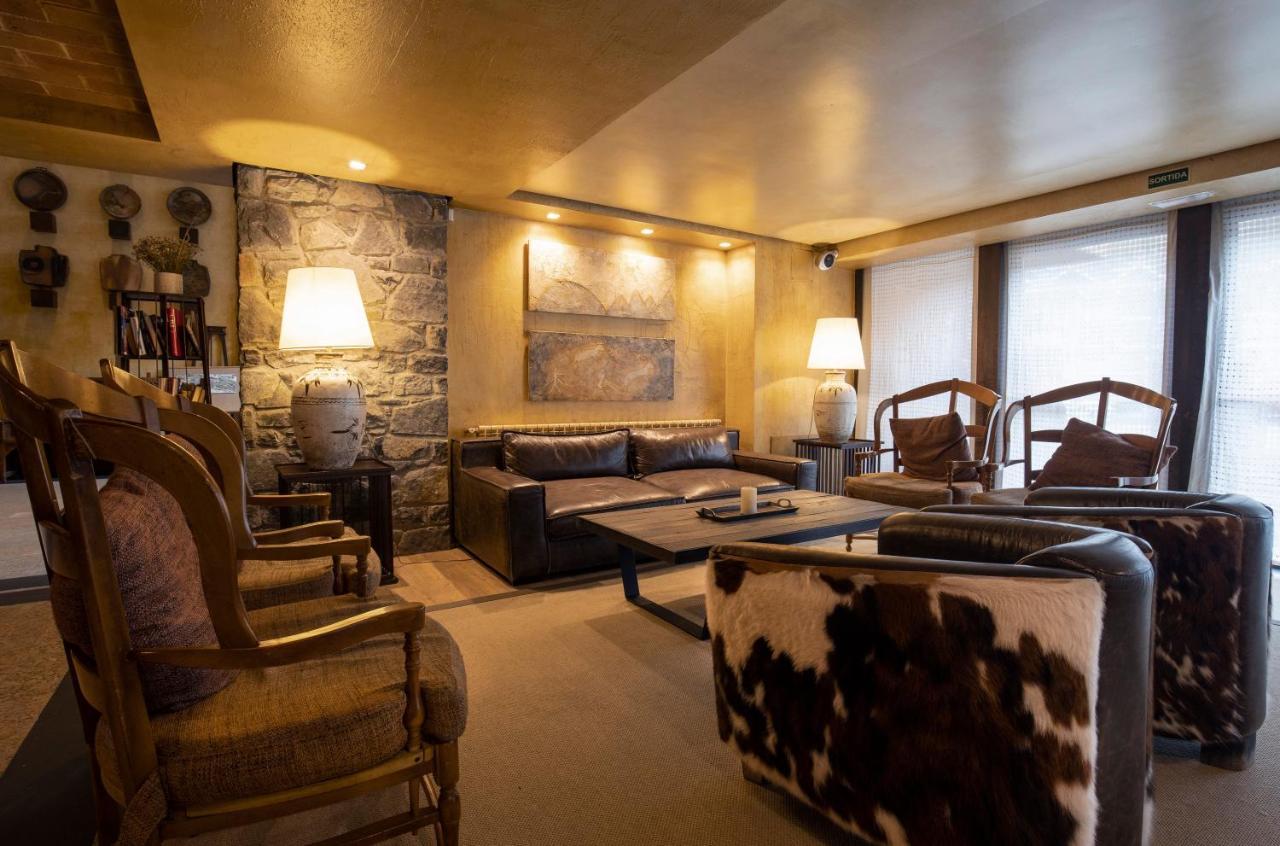 Hotel Yomo Patagonia à Arinsal Extérieur photo