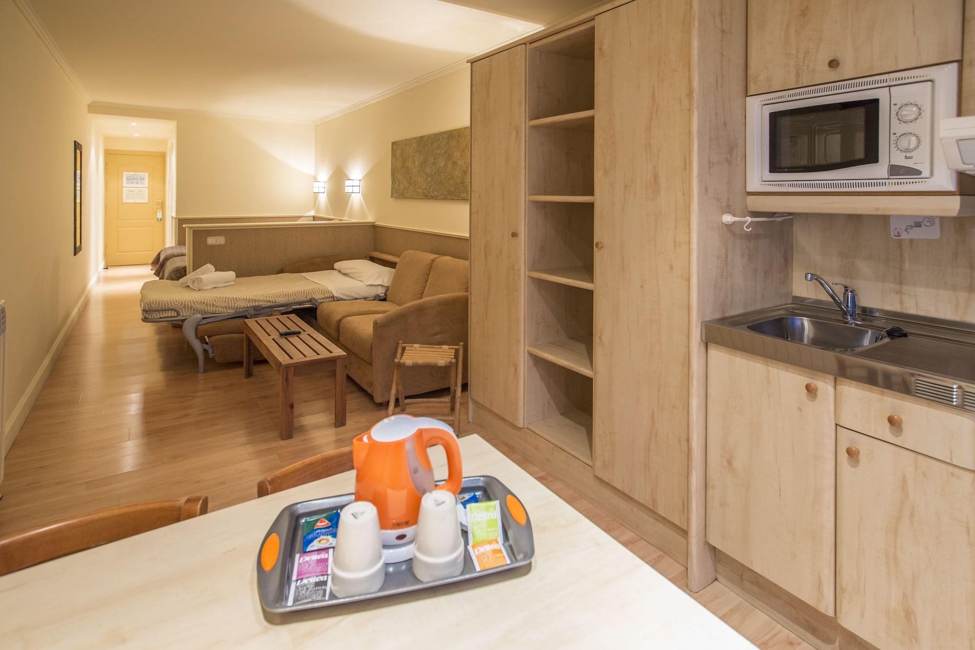 Hotel Yomo Patagonia à Arinsal Extérieur photo