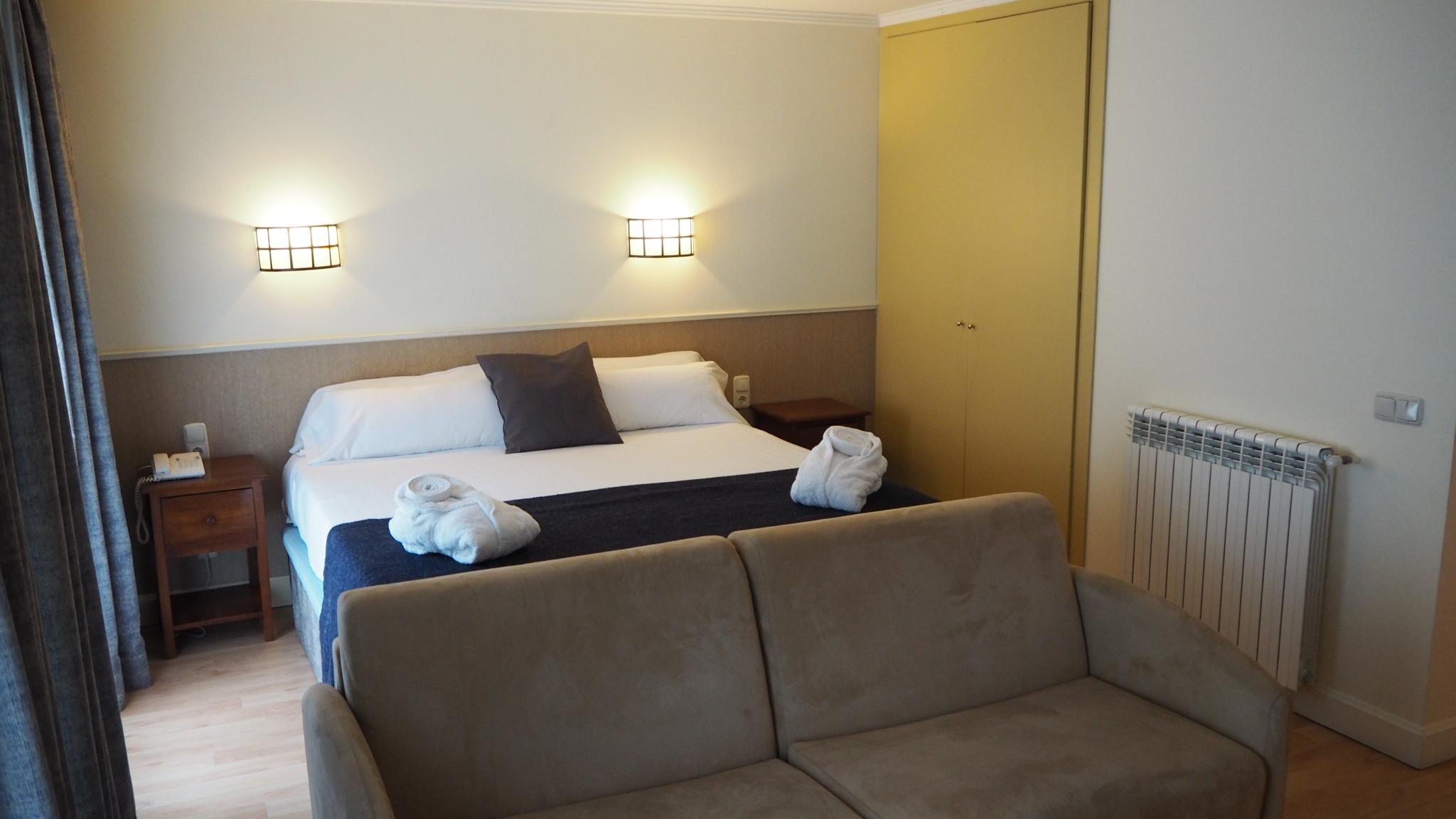 Hotel Yomo Patagonia à Arinsal Extérieur photo