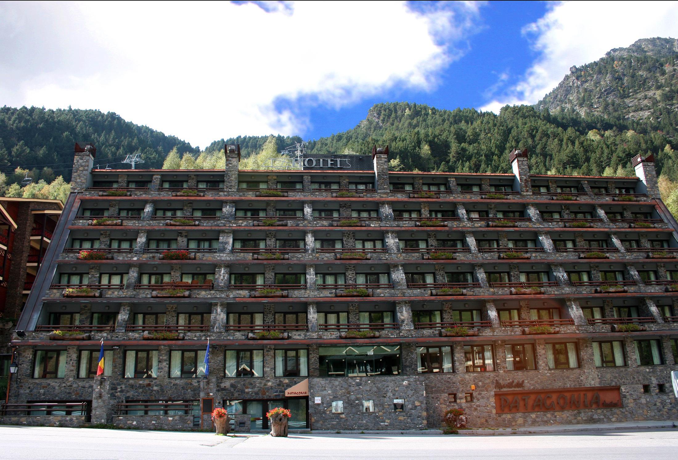 Hotel Yomo Patagonia à Arinsal Extérieur photo